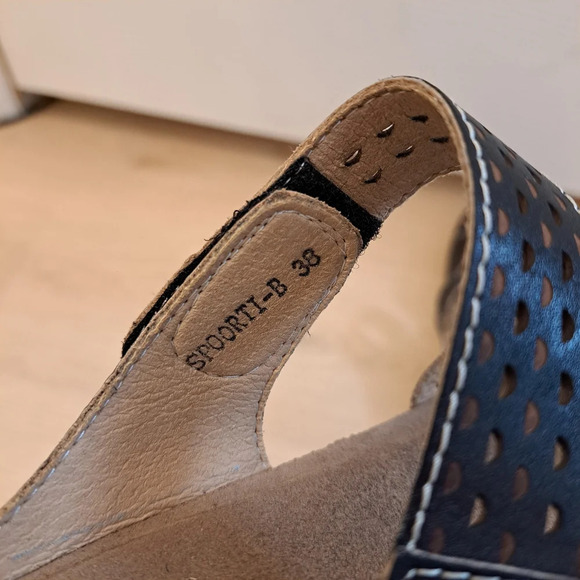 L'artiste Black Leather Tan Cute Girly Slip On Spoorti-B Clogs Size 38 7.5 - Picture 7 of 8